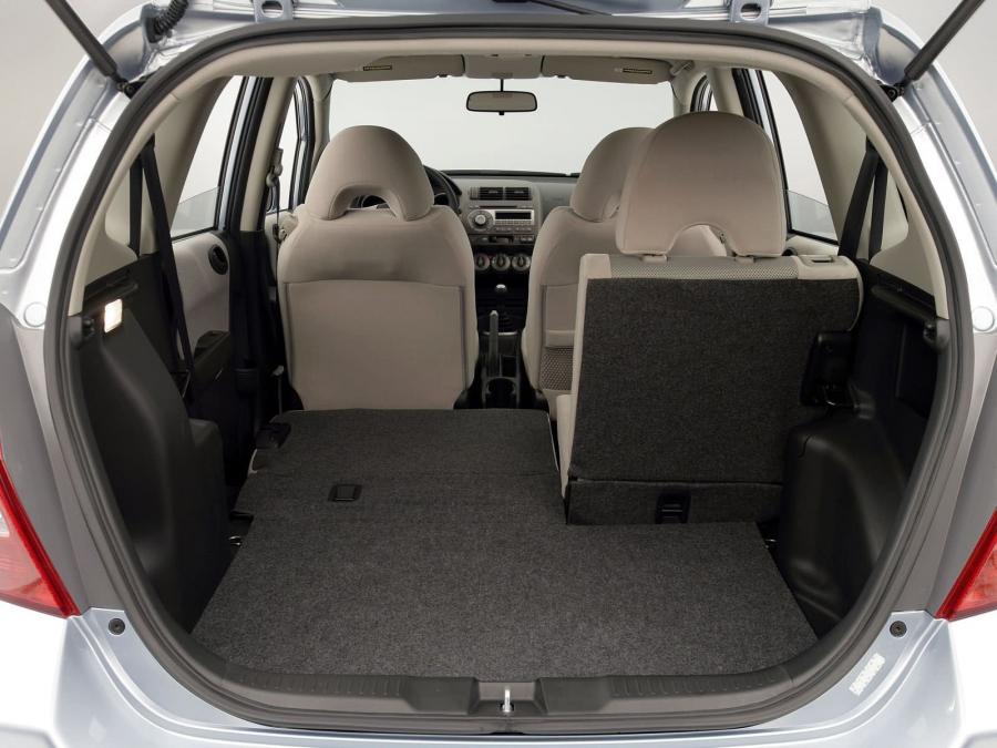  Honda Fit 2006 года  (US) (фото 12 из 19)